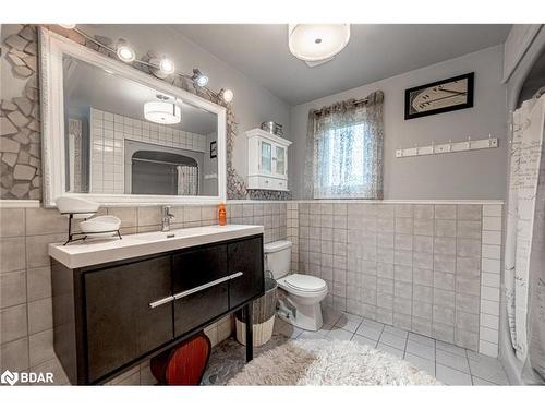 1923 10Th Line, Innisfil, ON - Indoor Photo Showing Bathroom