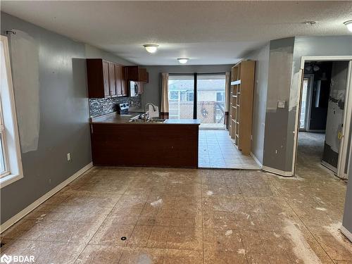 60 William Paddison Drive, Barrie, ON - Indoor Photo Showing Kitchen