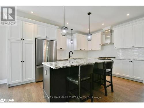 5 Kanata Court Court, Barrie, ON - Indoor Photo Showing Kitchen With Upgraded Kitchen