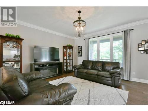 5 Kanata Court Court, Barrie, ON - Indoor Photo Showing Living Room