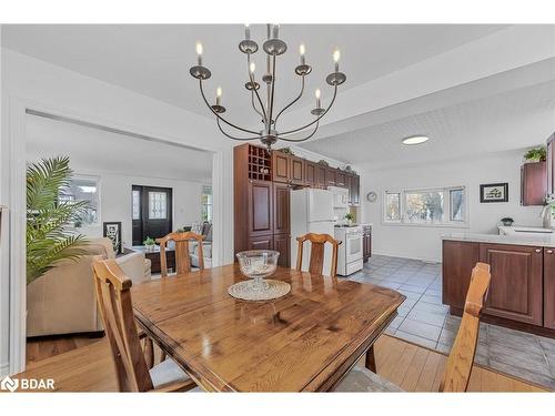 239 Pine Street, Newmarket, ON - Indoor Photo Showing Dining Room