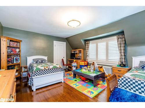 60 High Street, Barrie, ON - Indoor Photo Showing Bedroom