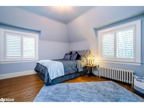 60 High Street, Barrie, ON - Indoor Photo Showing Bedroom