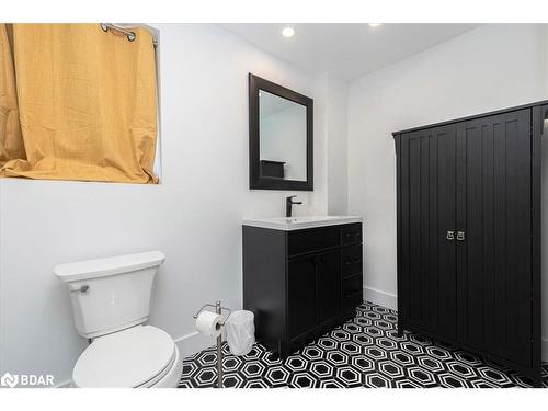 74 Megan Crescent, Barrie, ON - Indoor Photo Showing Bathroom