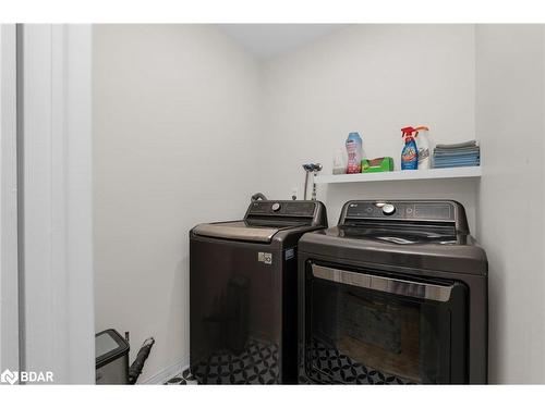 30 Frontier Avenue, Orillia, ON - Indoor Photo Showing Laundry Room