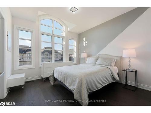 3173 Millicent Avenue, Oakville, ON - Indoor Photo Showing Bedroom