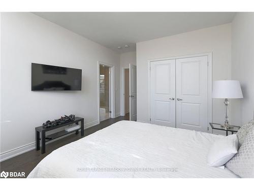 3173 Millicent Avenue, Oakville, ON - Indoor Photo Showing Bedroom