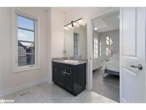 3173 Millicent Avenue, Oakville, ON - Indoor Photo Showing Bathroom