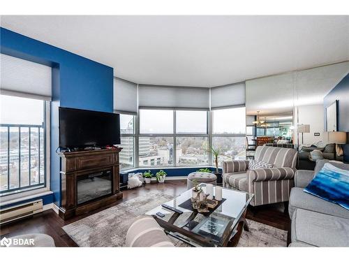 1502 W-140 Dunlop Street E, Barrie, ON - Indoor Photo Showing Living Room