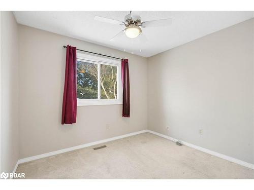 19 Weatherup Crescent, Barrie, ON - Indoor Photo Showing Other Room