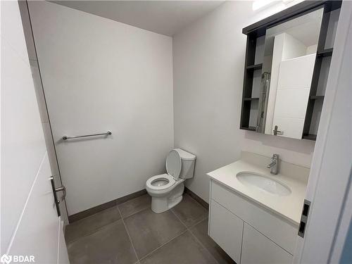 304-60 Frederick Street, Kitchener, ON - Indoor Photo Showing Bathroom