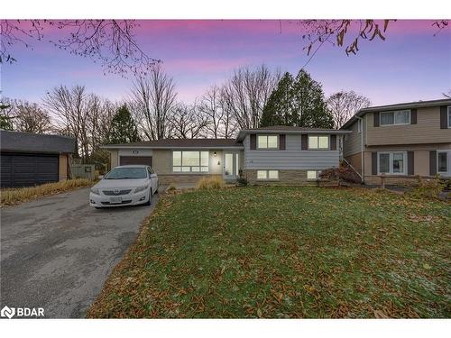 12 Curtiss Court, Barrie, ON - Outdoor With Facade