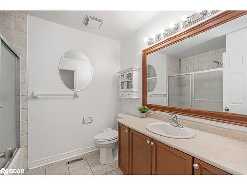 18 Bentley Crescent, Barrie, ON - Indoor Photo Showing Bathroom