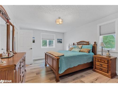 38 Fatima Court, Wasaga Beach, ON - Indoor Photo Showing Bedroom