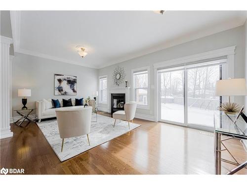 88 Edwards Drive, Barrie, ON - Indoor Photo Showing Living Room