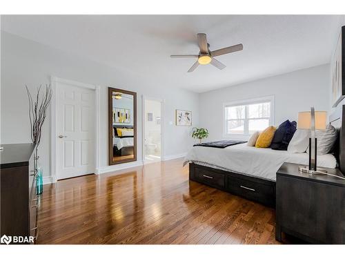 88 Edwards Drive, Barrie, ON - Indoor Photo Showing Bedroom