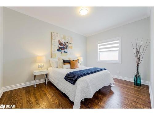 88 Edwards Drive, Barrie, ON - Indoor Photo Showing Bedroom