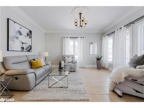 88 Edwards Drive, Barrie, ON - Indoor Photo Showing Living Room