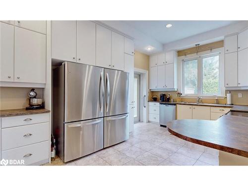 98 Church Street, Bowmanville, ON - Indoor Photo Showing Kitchen