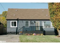 673 Knox Avenue  Hamilton, ON L8H 6K4