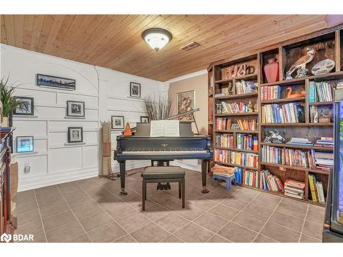 59 Withall Grove, Tiny, ON - Indoor Photo Showing Other Room