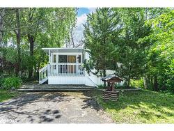 13 Huron Circle  Wasaga Beach, ON L9Z 1X7