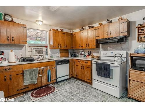 6134 County Road 13, Everett, ON 