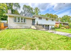 13 Parkside Drive  Quinte West, ON K8V 5L6