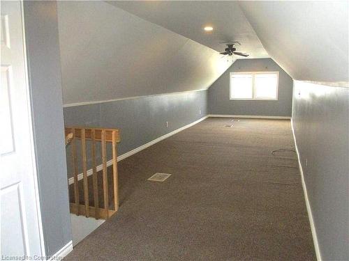 136 Robins Avenue, Hamilton, ON - Indoor Photo Showing Other Room