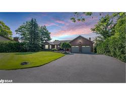 3 Stanley Avenue  Oro-Medonte, ON L0L 1T0