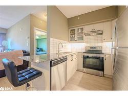 112-54 Koda Street  Barrie, ON L9J 0J6