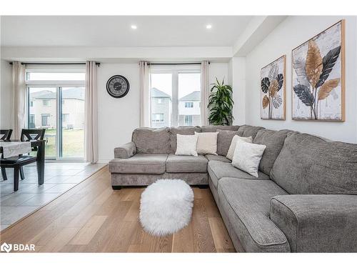 35 Povey Road, Fergus, ON - Indoor Photo Showing Living Room