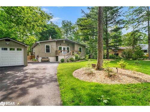 11 Duquette Court  Tiny, ON L9M 0H3