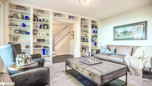 112 Lakeshore Road W, Oro-Medonte, ON 