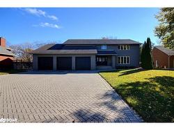 26 Bridlewood Lane  Trenton, ON K8V 6N4