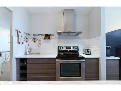 609-966 Inverhouse Drive, Peel, ON - Indoor Photo Showing Kitchen