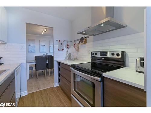 609-966 Inverhouse Drive, Peel, ON - Indoor Photo Showing Kitchen