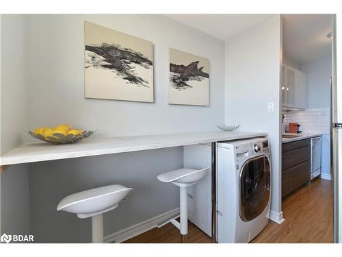 609-966 Inverhouse Drive, Peel, ON - Indoor Photo Showing Laundry Room