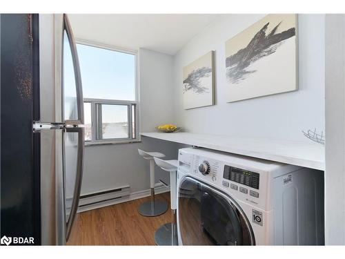 609-966 Inverhouse Drive, Peel, ON - Indoor Photo Showing Laundry Room