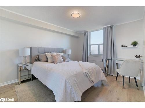 609-966 Inverhouse Drive, Peel, ON - Indoor Photo Showing Bedroom