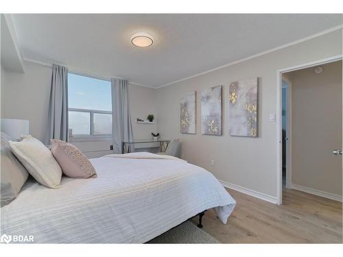 609-966 Inverhouse Drive, Peel, ON - Indoor Photo Showing Bedroom