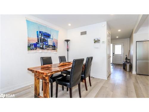 33B Cundles Road E, Barrie, ON - Indoor Photo Showing Dining Room