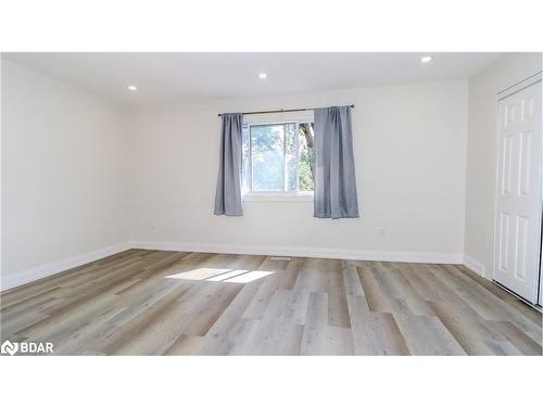 33B Cundles Road E, Barrie, ON - Indoor Photo Showing Other Room