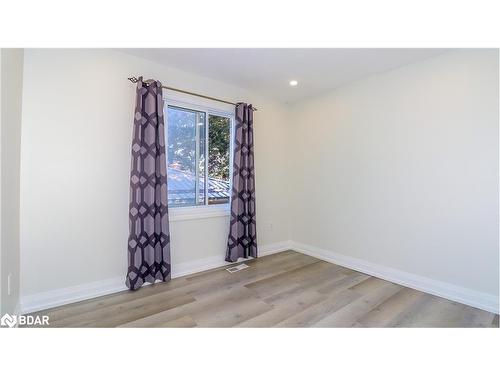 33B Cundles Road E, Barrie, ON - Indoor Photo Showing Other Room