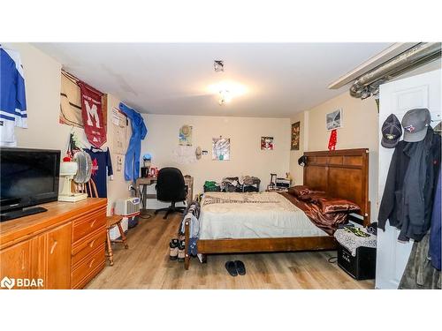 33B Cundles Road E, Barrie, ON - Indoor Photo Showing Bedroom