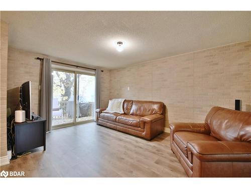11 Pheasant Trail, Barrie, ON - Indoor Photo Showing Living Room