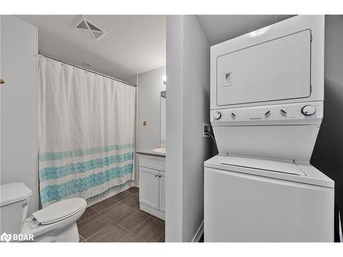 205-720 Yonge Street, Barrie, ON - Indoor Photo Showing Laundry Room