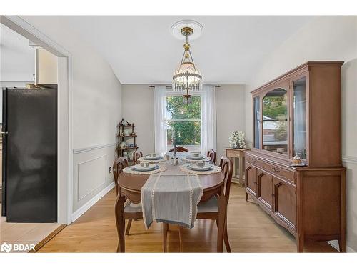 1 Jason Court, London, ON - Indoor Photo Showing Dining Room