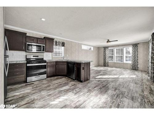 40 Shamrock Crescent, Angus, ON 