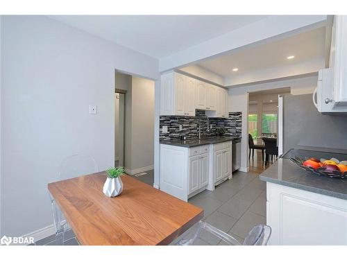 34-800 Upper Paradise Road, Hamilton, ON - Indoor Photo Showing Kitchen